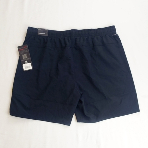 Layer 8 Quick-Dry Technology Men Shorts - Picture 3 of 8
